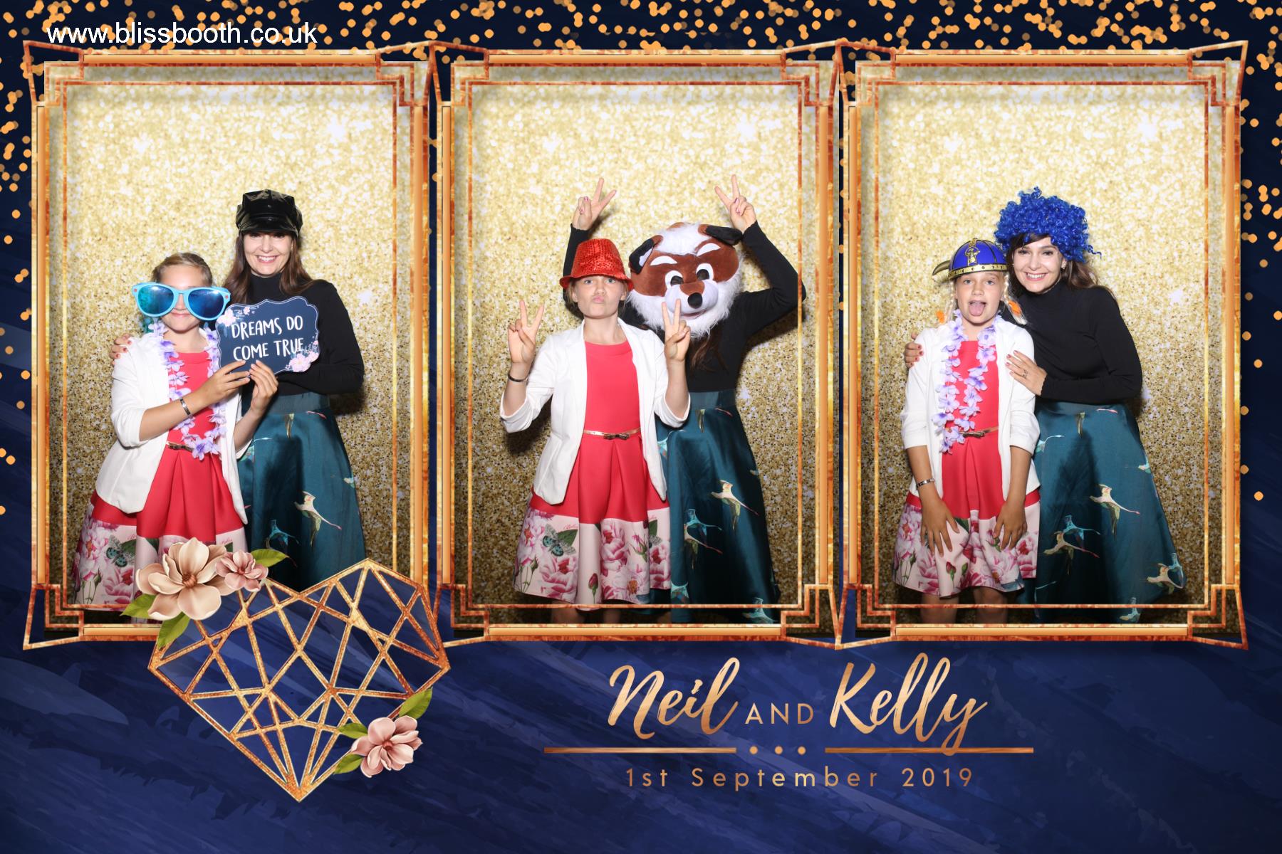 Neil and Kelly | View more photos from the event at gallery.blissbooth.co.uk/u/BlissBooth/Neil-and-Kelly